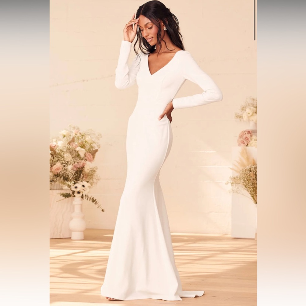 Elegant White Long Sleeve Dress